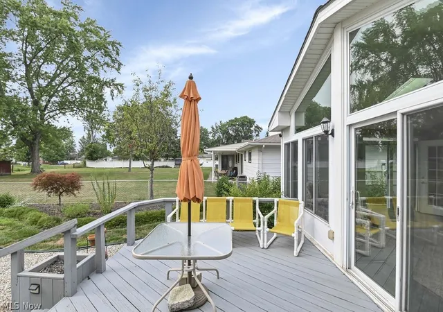 4th image of 8088 Wesley Dr, Strongsville, OH 44136 | MLS# 5228744