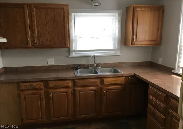 3rd image of 246 Center Rd, Bedford, OH 44146 | MLS# 5228240