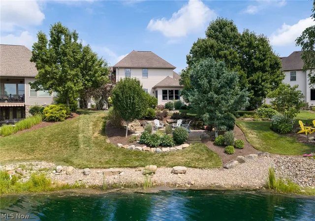 5th image of 1136 Laurel Green Dr Ne, North Canton, OH 44720 | MLS# 5227370