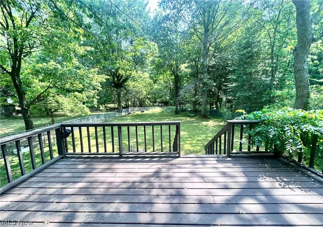 2nd image of 1011 Learidge Rd, Lyndhurst, OH 44124 | MLS# 5229415