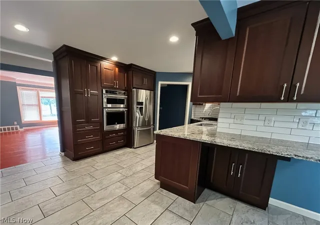 4th image of 1011 Learidge Rd, Lyndhurst, OH 44124 | MLS# 5229415