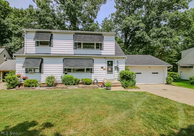 1st image of 243 W Glendale St, Bedford, OH 44146 | MLS# 5227205