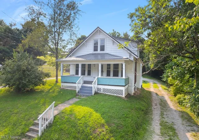 2nd image of 1304 Division St, Parkersburg, WV 26101 | MLS# 5229964
