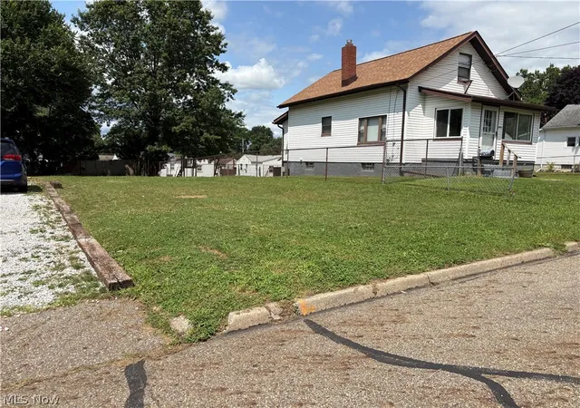 9th image of 491 Taft Ave, Barberton, OH 44203 | MLS# 5230146