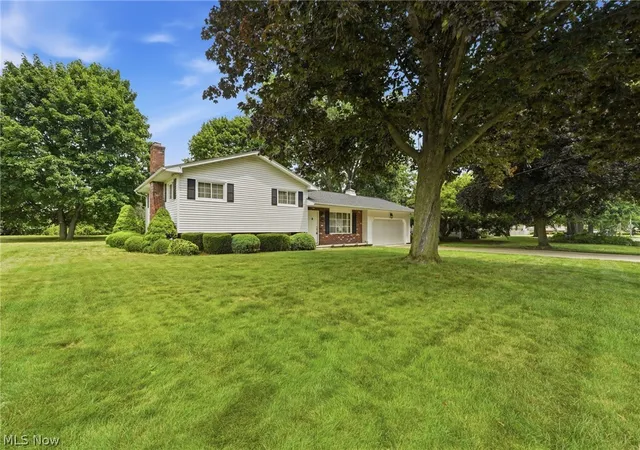 3rd image of 110 Hemlock Ct, Painesville Twp, OH 44077 | MLS# 5230200