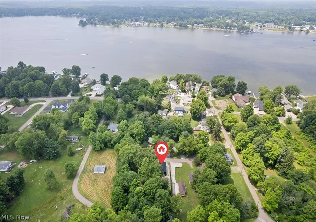 Photo 2 of Single family home for sale at 1499 Beachview Dr, Lake Milton, OH 44429 | MLS# 5229168 | Listing updated on 2026-07-30