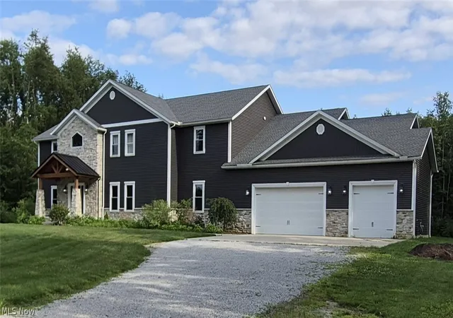 Photo 1 of Sale Pending at 2252 Applegrove St Ne, Canton, OH 44721 | MLS# 5230076 | Listing updated on 2026-08-09