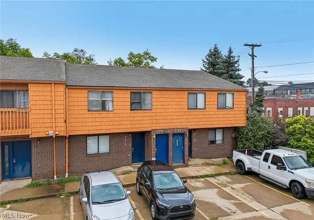 Photo 3 of Multi family home for sale at 711 & 719 Carroll St, Akron, OH 44304 | MLS# 5229181 | Listing updated on 2026-07-23