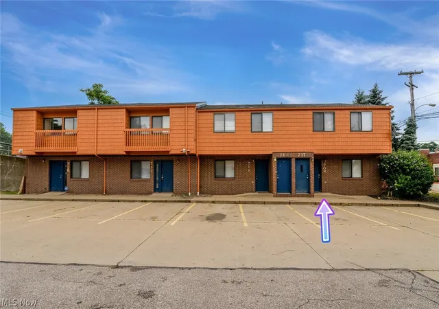 Photo 3 of Multi family home for sale at 709 & 717 Carroll St, Akron, OH 44304 | MLS# 5229238 | Listing updated on 2026-07-23