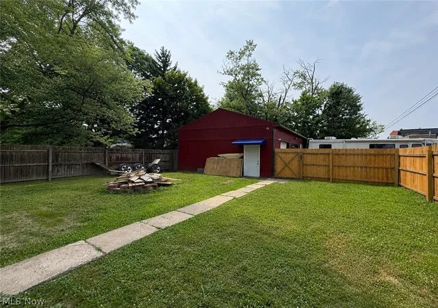 19th image of 1351 Mazda St Ne, Warren, OH 44483 | MLS# 5230172
