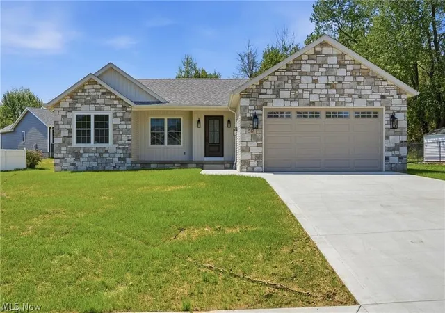 Single family home for sale at 517 Whitetail Trl NE, Canton, OH 44704 | MLS# 5230240
