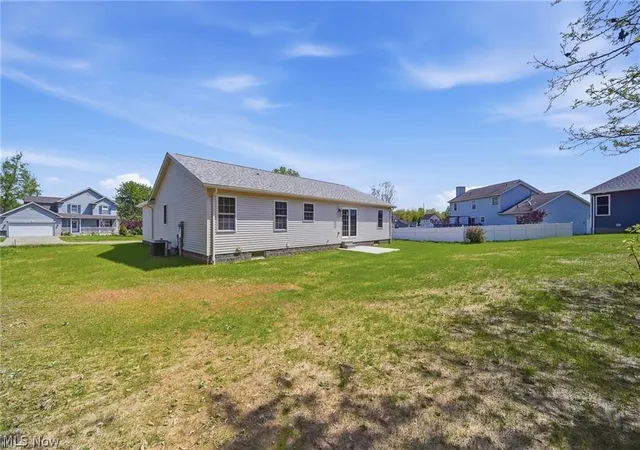Photo 4 of Single family home for sale at 517 Whitetail Trl NE, Canton, OH 44704 | MLS# 5230240 | Listing updated on 2026-07-23
