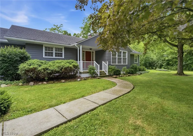 4th image of 26737 Akins Rd, Columbia Station, OH 44028 | MLS# 5229150