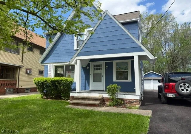 Photo 1 of Single family home for sale at 17901 Delavan Ave, Cleveland, OH 44119 | MLS# 5230294 | Listing updated on 2026-07-23