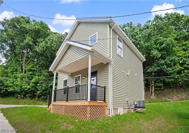 Photo 2 of Single family home for sale at 308 Pritchard Ave, Lisbon, OH 44432 | MLS# 5230154 | Listing updated on 2026-07-29