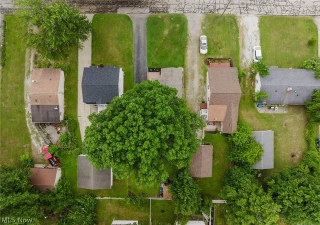 41st image of 7611 Manor Dr, Mentor On The Lake, OH 44060 | MLS# 5230045