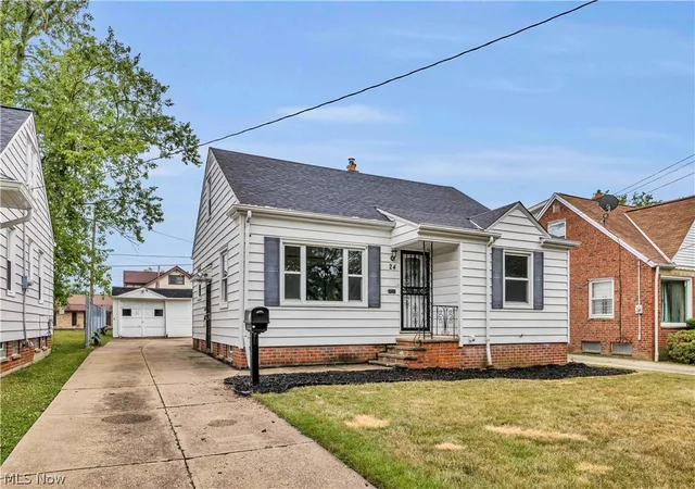 2nd image of 24 Leyton Rd, Bedford, OH 44146 | MLS# 5229008