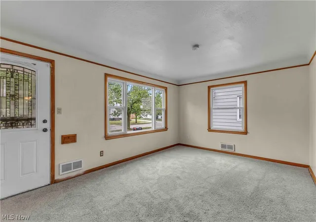 5th image of 24 Leyton Rd, Bedford, OH 44146 | MLS# 5229008