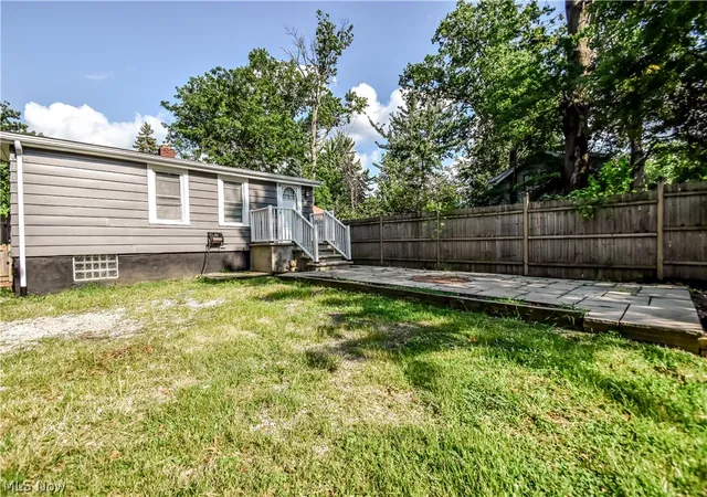 5th image of 406 E 266Th St, Euclid, OH 44132 | MLS# 5230209