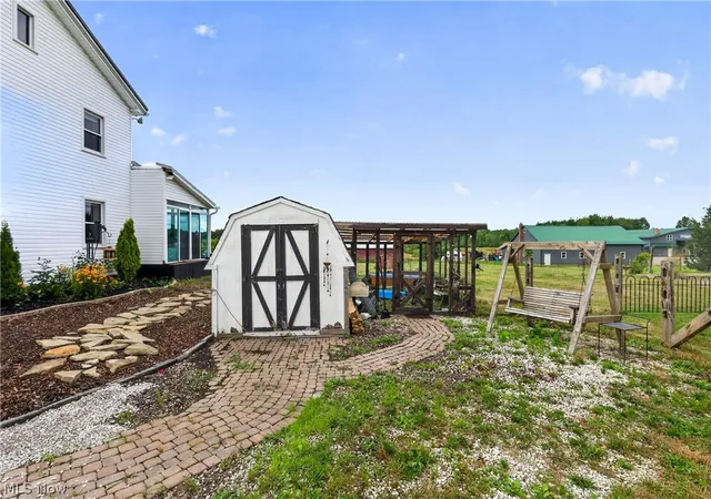 4th image of 11560 Music St, Newbury, OH 44065 | MLS# 5230016