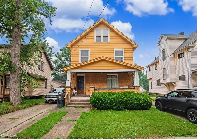 1st image of 416 Laird Ave Se, Warren, OH 44483 | MLS# 5230354