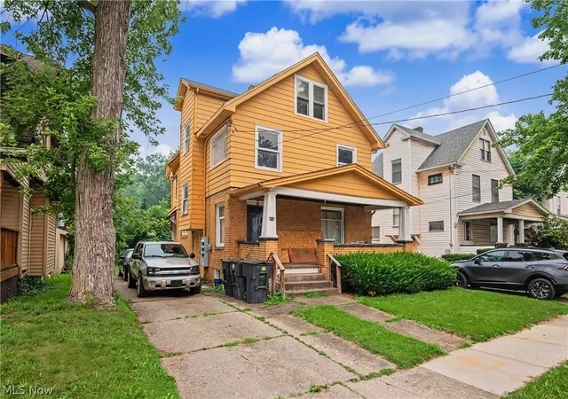 Listing Photo 3 - Condo for sale in building located at 416 Laird Ave SE, Warren, OH 44483