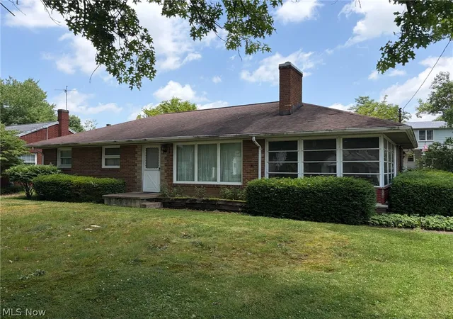 Homes for sale in Salem, OH | 950 Home Cir, Salem, OH 44460 | MLS# 5230382