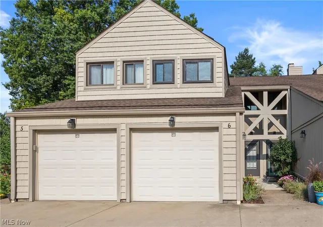 Photo 2 of Sale Pending at 6 Landings Way, Avon Lake, OH 44012 | MLS# 5229537 | Listing updated on 2026-08-02