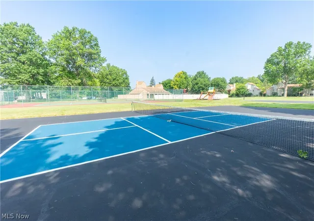 Listing Photo 2 - Condo for sale in building located at 6 Landings Wy, Avon Lake, OH 44012 - Unit #