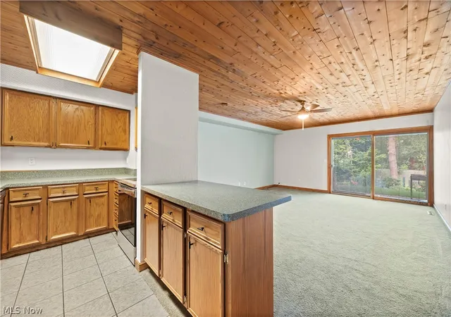 Listing Photo 5 - Condo for sale in building located at 6 Landings Wy, Avon Lake, OH 44012