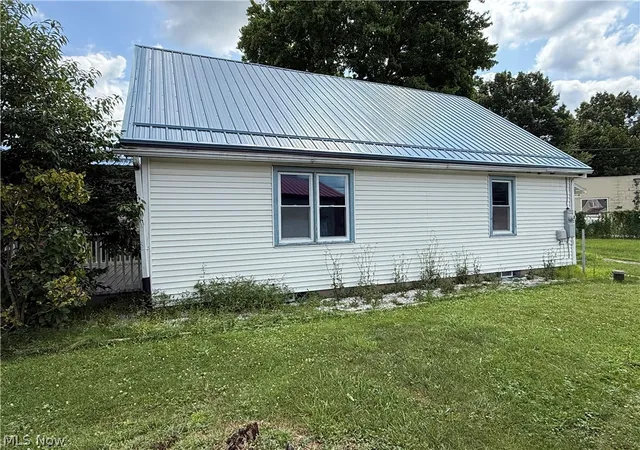 Homes for sale in East Liverpool, OH | 16330 State Route 267, East Liverpool, OH 43920 | MLS# 5230405