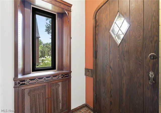 5th image of 2579 Fenwick Rd, Cleveland, OH 44118 | MLS# 5230341