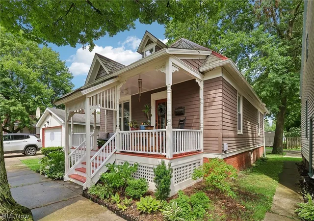 Homes for sale in Lisbon, OH | 116 Cross St, Lisbon, OH 44432 | MLS# 5230275
