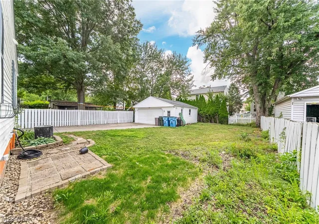Homes for sale in North Olmsted, OH | 3404 W 231st St, North Olmsted, OH 44070 | MLS# 5230297