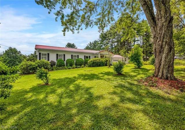 Photo 2 of Single family home for sale at 8608 Goddard Craft Ln, Cambridge, OH 43725 | MLS# 5230343 | Listing updated on 2026-09-17