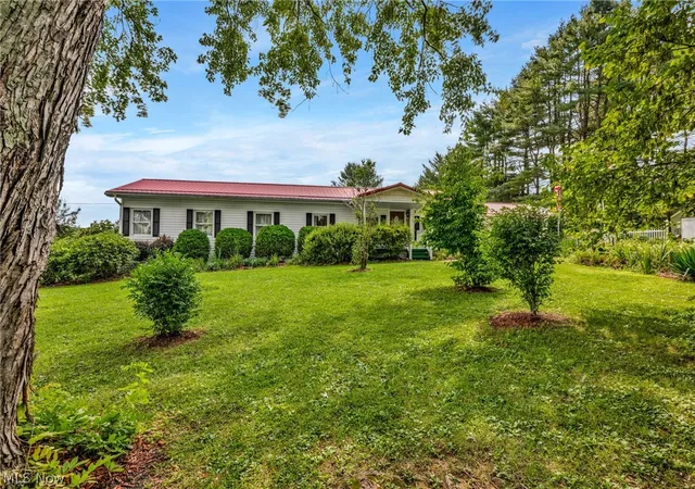 Photo 3 of Single family home for sale at 8608 Goddard Craft Ln, Cambridge, OH 43725 | MLS# 5230343 | Listing updated on 2026-09-17