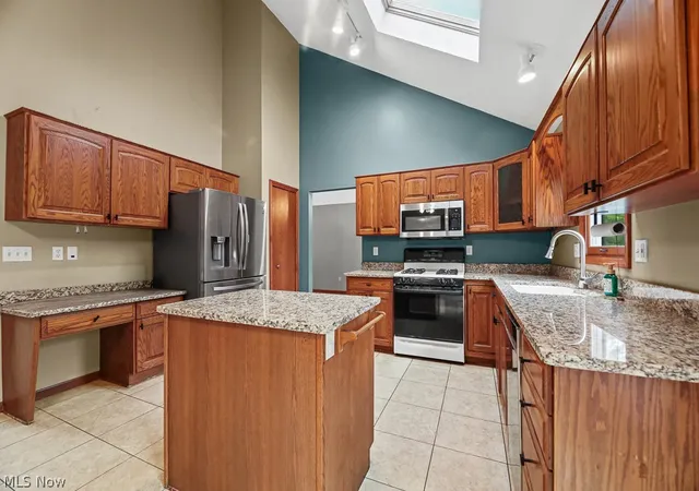 3rd image of 315 Valley Brook Oval, Hinckley, OH 44233 | MLS# 5229023