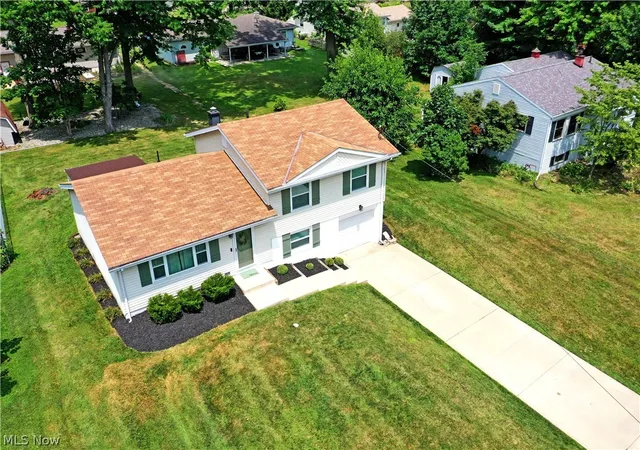 4th image of 3819 Adrian Dr Se, Warren, OH 44484 | MLS# 5230454
