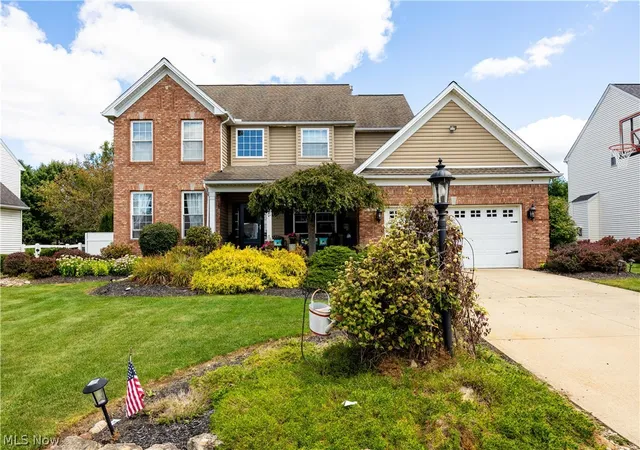 Photo 2 of Single family home for sale at 9267 Victoria Ln, North Ridgeville, OH 44039 | MLS# 5230391 | Listing updated on 2026-07-30