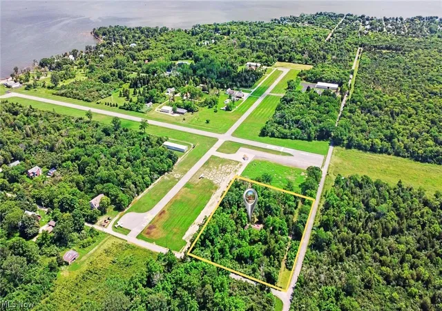 Photo 5 of Single family home for sale at 522 Monaghan Rd, Kelleys Island, OH 43438 | MLS# 5229331 | Listing updated on 2026-07-29