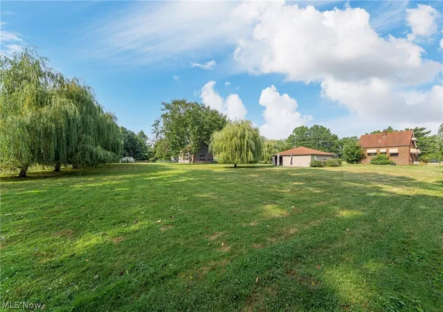 Homes for sale in North Olmsted, OH | 4290 Dover Center Rd, North Olmsted, OH 44070 | MLS# 5229412