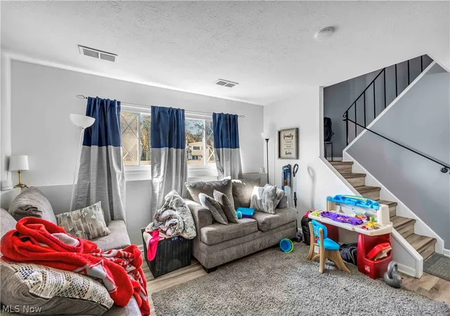 4th image of 24611 Ridgeline Dr, Bedford Heights, OH 44146 | MLS# 5223643