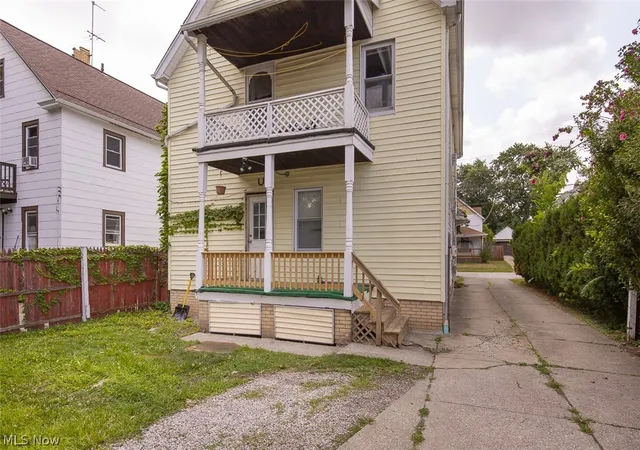 Photo 3 of Sale Pending at 3318 Montclair Ave, Cleveland, OH 44109 | MLS# 5227821 | Listing updated on 2026-08-26
