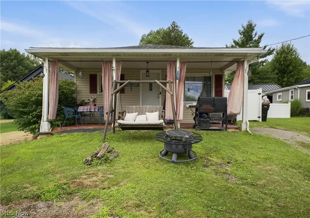 Photo 1 of Sale Pending at 1828 Grandview Rd, Lake Milton, OH 44429 | MLS# 5230537 | Listing updated on 2026-08-29