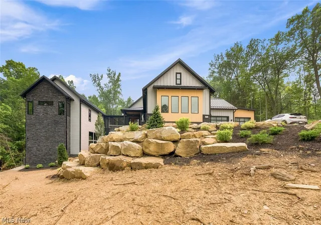 Photo 3 of Single family home for sale at 2324 Hard Rock Way, Hinckley, OH 44233 | MLS# 5230387 | Listing updated on 2026-08-17