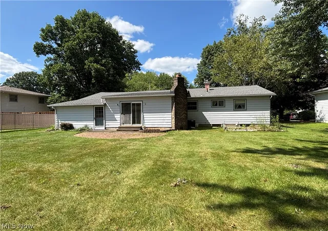 3rd image of 641 Matawan Dr, Campbell, OH 44405 | MLS# 5230634