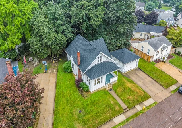 3rd image of 618 Keller St, Barberton, OH 44203 | MLS# 5230002
