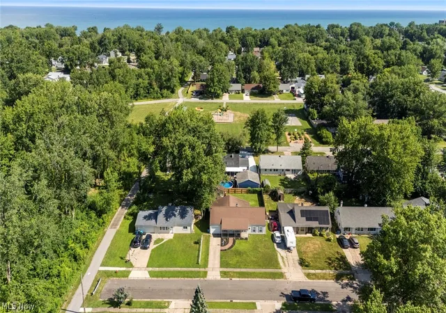5th image of 4845 Redwood Dr, Sheffield Lake, OH 44054 | MLS# 5229983