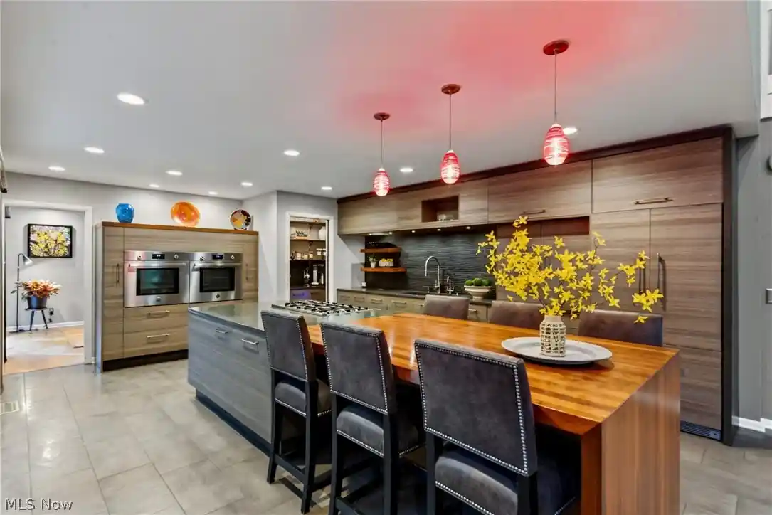 Photo 1 of Mansion for sale at 2571 Cedarwood Rd, Cleveland, OH 44124 | MLS# 5228407 | Listing updated on 2026-10-25