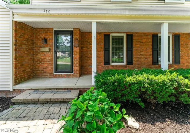 Photo 3 of Single family home for sale at 442 S Briarcliff Dr, Canfield, OH 44406 | MLS# 5229464 | Listing updated on 2026-08-10